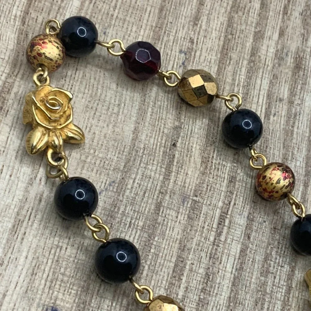 Liz Claiborne Vintage Gold Tone Filigree Beaded Lucite Necklace